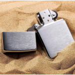 Зажигалка Zippo (Зиппо) CLASSIC brushed chrome 200