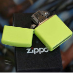 Зажигалка Zippo (Зиппо) Neon Yellow Lighter 28887
